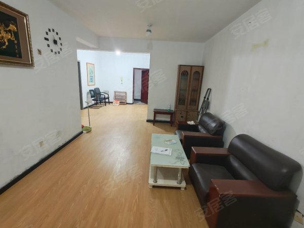 实拍图片_闽商瑶海天地_客厅带阳台全南户型_家电齐全双空调