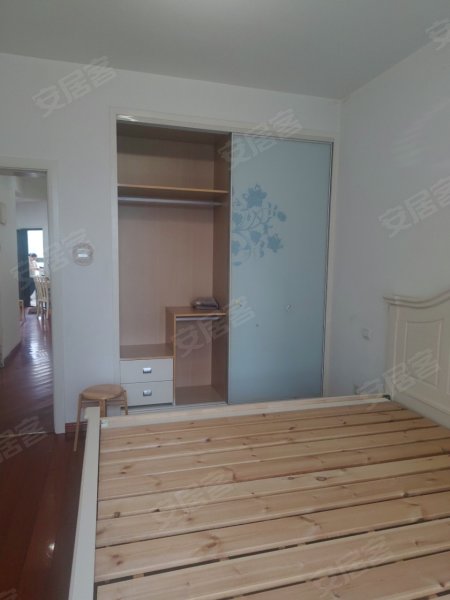 东华园_南北通透_房屋清洁_电梯房
