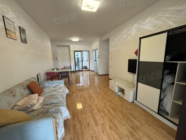 文一锦门学府里3室简装，家具家电齐全，拎包入住