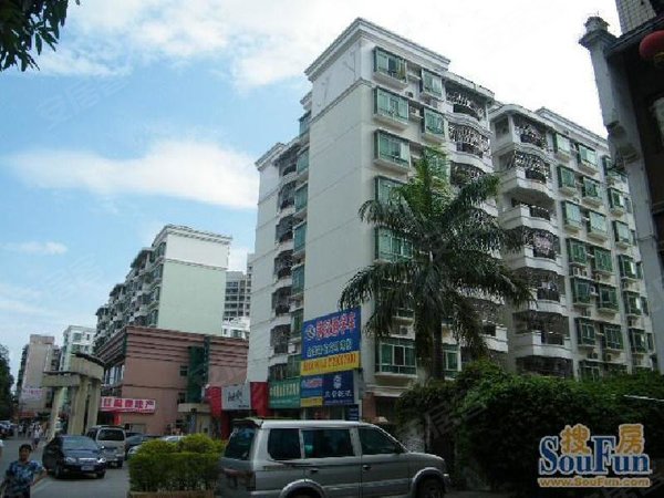 深圳龙华龙华中心区大信花园龙华清湖地铁站附近 电梯两房一厅精装