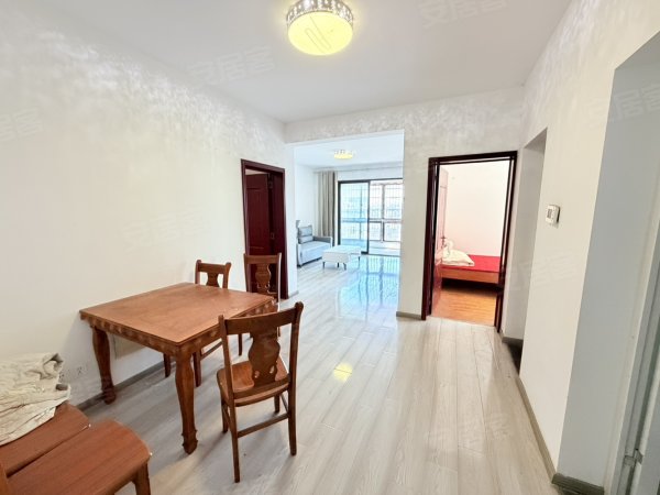 合肥幼儿师范学院正对面，靠地铁3号线近幼儿师范站，价格便宜