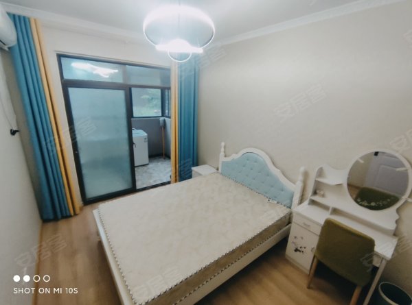 阳台独卫洗衣机里店雅苑_和光新苑_信达_绿地铭公馆_余中新苑