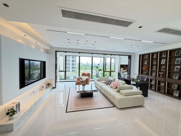 万象汇_全景落地窗_阳台以后_奶油风_拎包即住_实拍图