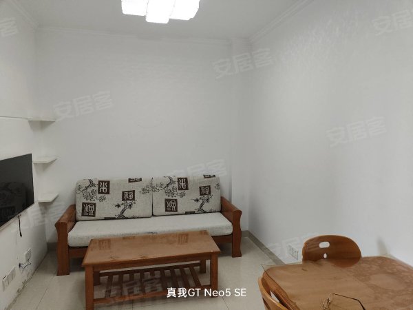 和平路，宝业紫街。精美两室，租金便宜