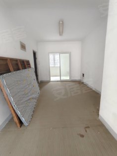 保利东郡附近，新海家园A区四室二厅，毛坯房，适合仓库员工宿舍