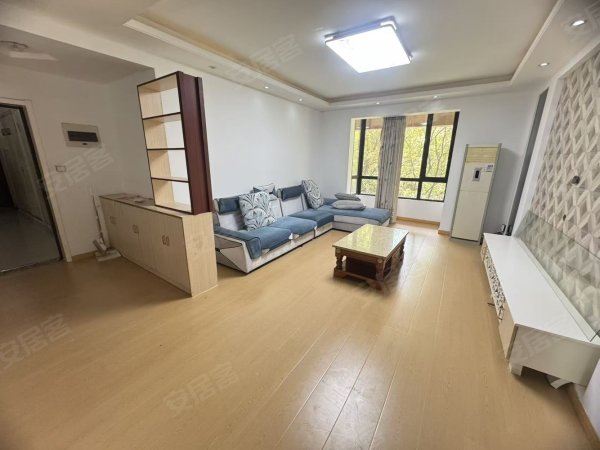 高速滨湖时代广场_业主自住装修_南北通透_急租房源_拎包入住