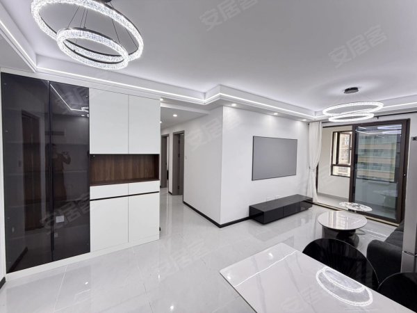 湖畔义乐_业主自住精装_三室全屋定制_停车方便_随时看房