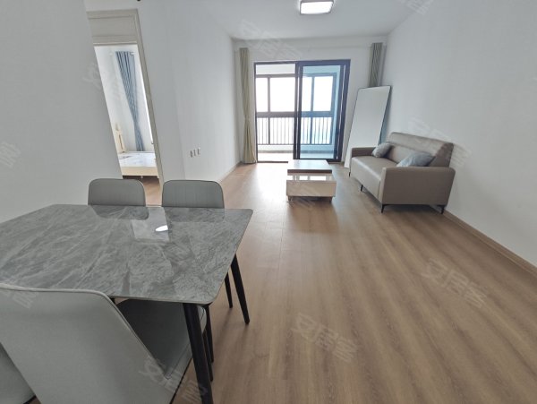 中海九樾_3室2厅2卫__家电齐全_拎包入住，近地铁口随时看