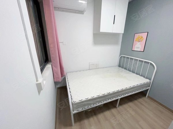 5号线义兴地铁口贡街明悦中心旁单间可短租月付