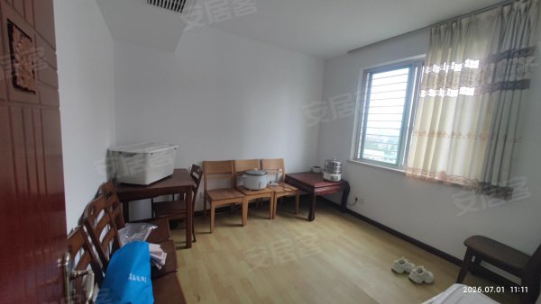 实拍_南屏家园_边户两室两厅_地铁6号线