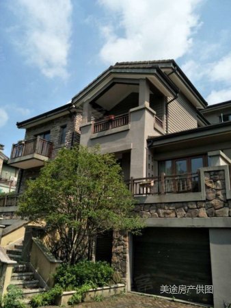 阳光城上林湖 别墅中套 花园沿水系 送全明地下室 满2急售