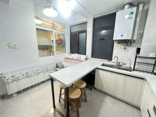 蓝鼎滨湖假日翰林园_2室1厅1卫_房屋清洁_拎包入住