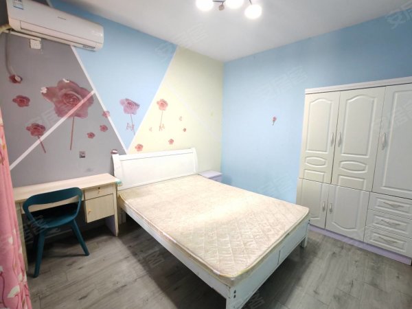 兴华苑地铁口_兴华苑D区_三室合租_独立卫生间_公用厨房