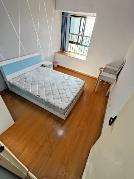 自家房主卧_黄河路地铁_住的人少_月付_燃气做饭民用水电5毛