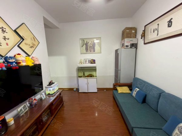 新粮仓1912商业街附近电梯房_精装修_1室1厅1卫出租随看