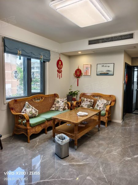 市政府，西园新村小学精装三室，自住装修