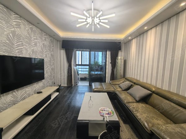 火车站旁_胜利路_信地城市广场_电梯房_精装修_家具家电齐全