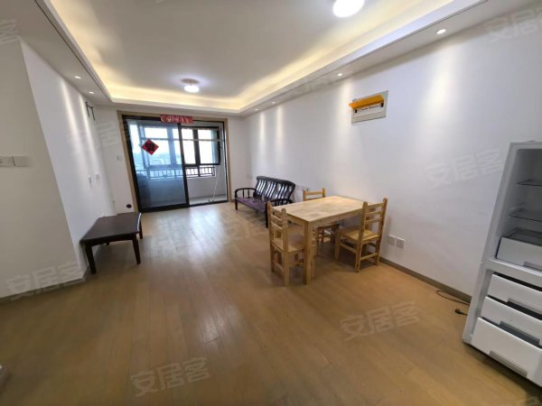 毓秀雅苑_精装三房两厅_中间位置_价格实惠