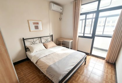 朝阳小区合租单间，近配套出行方便，家电齐全，民用水电，随时可