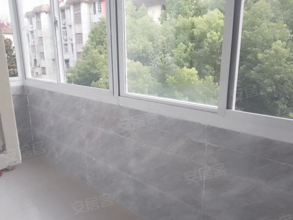 白水坝地铁旁濉溪二村，11，1000长租800，五楼，整租