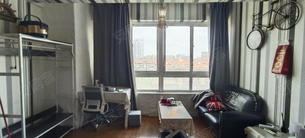 南国花园_南北通透_阳光充足_精装一室一厅_随时看房
