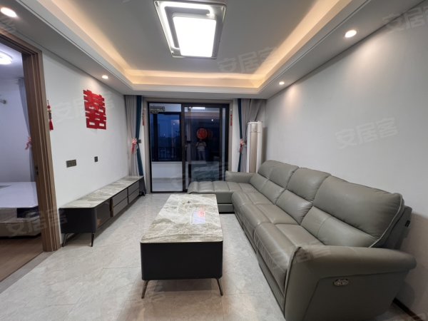 次新小区_金成府_业主自住装修_全新家具家电_随时看房
