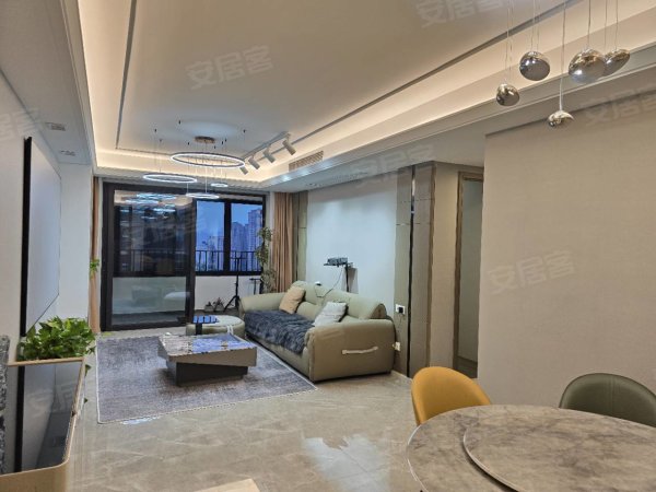 绿城兰园四房两卫押一付一可短租中央空调加暖气拎包入住随时看房