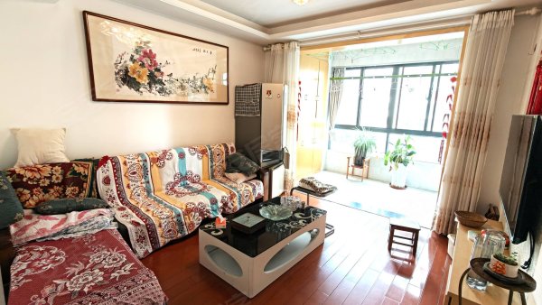 一号线主城区_海顿中学旁_地矿业主自住三室_家电齐全_拎包住