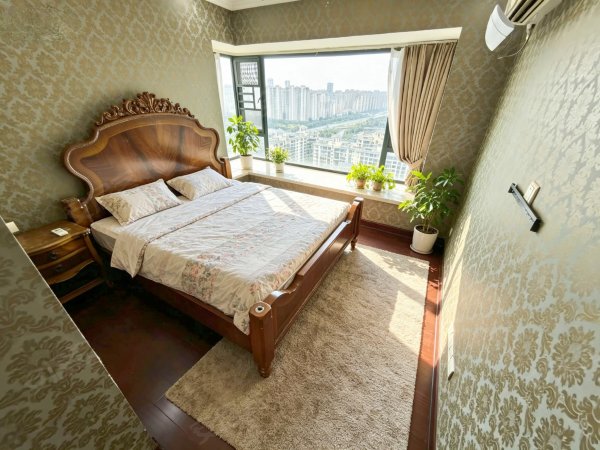 实墙主卧_非隔断_七字型大飘窗_可短租月付_民用水电燃_公厨