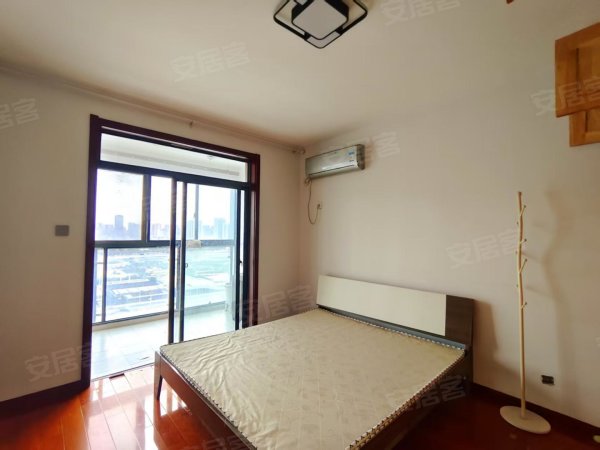 金城港湾精装两室双阳台_朝南采光通透_家电齐全生活设施齐全
