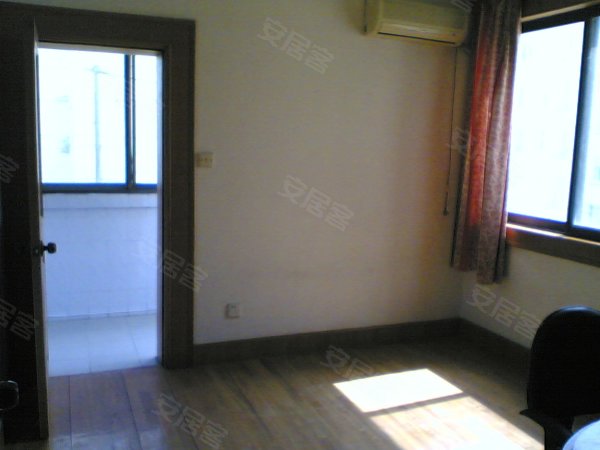 我是高一把户口转到内蒙的,学籍在内蒙,但父母