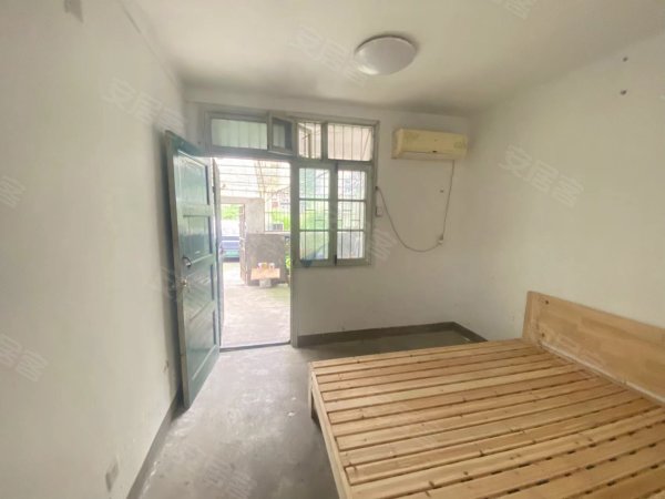 南园新村_一楼带院子_可随时看房_近南园中小学_免租一个月