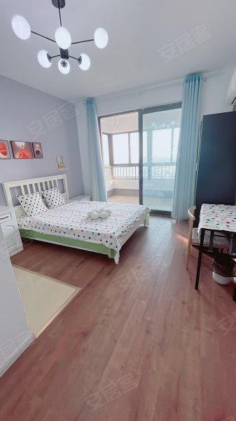 新际大酒店对面主卧带阳台独立卫出租付一押一拎包入住无中介F