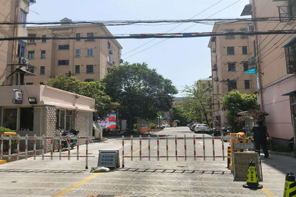 真光新村人口_恶狼游戏新村洸图片(2)