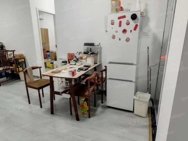 悦湖西案_客厅空调_三房两卫_简单装修_大客厅大阳台