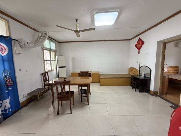 万象汇_唯品会_轴承南村_两室一厅_1600拎包入住