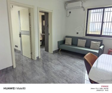 海恒街，南艳湖公园旁，学区房，拎包入住