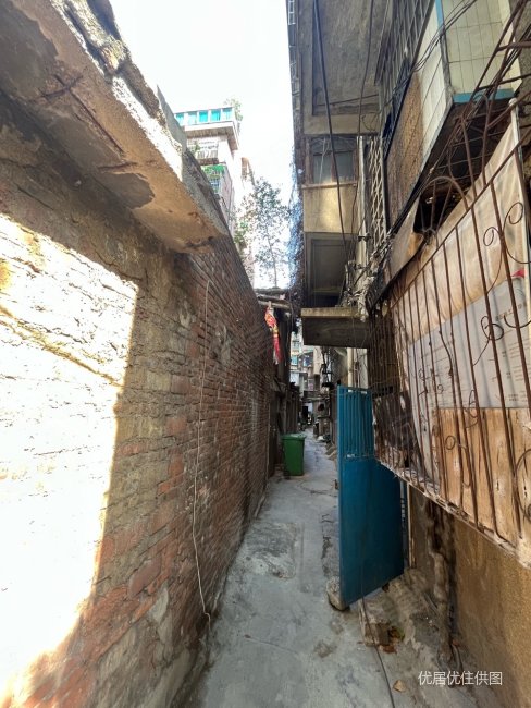 云岩区紫林庵地铁口汇金商圈附近步梯拎包 全新三房,平安巷小区二手房