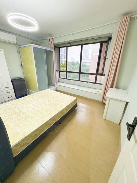 房东直租没有中介费押一付一民用电近同程携程浦发银行交控集团