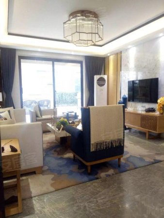 2号线地铁口、花园洋房、和昌林与城、紧邻惠