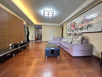 实拍真实_十七中旁_金色名郡三房两卫拎包入住_香樟雅苑