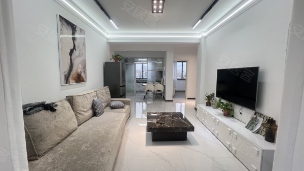 新出_和瑞华府_全屋瓷砖_南北通透_采光好_安静_拎包入住