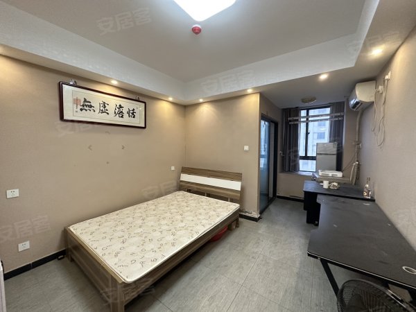 星海城_阳光充足_精装修_朝南1室1厅1卫
