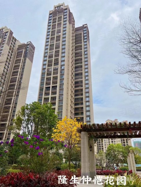 仲恺隆生花园大社区商业配套齐全业主工作调动入住未满一年