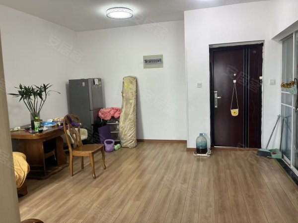 38中隔壁_通小陪读_电梯房_正规两房_陪读好房__拎包入住