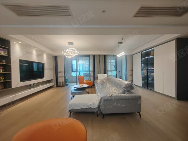 自住装修豪装_拎包入住_包物业包车位有线电视_全屋定制全品牌