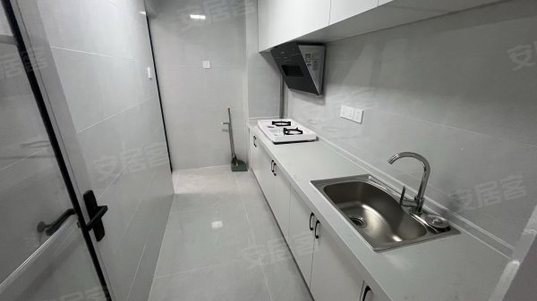 安高城市天地_两室两厅_精装修_包物业_空房_可配家具家电