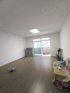 信旺华府骏苑(15-22栋)_电梯房_通风好_4室2厅2卫