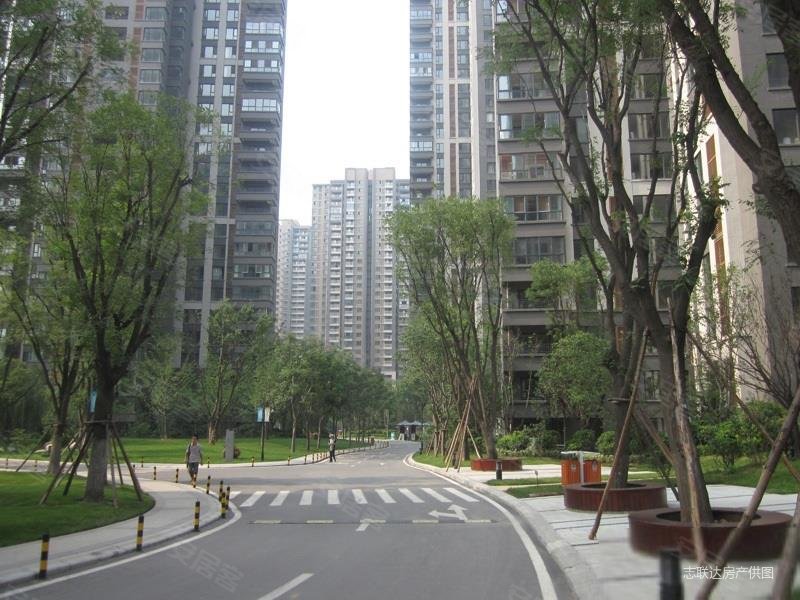 西安房产网>西安二手房>曲江新区二手房>龙湖星悦荟二手房>龙湖紫都城