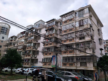 华联新村